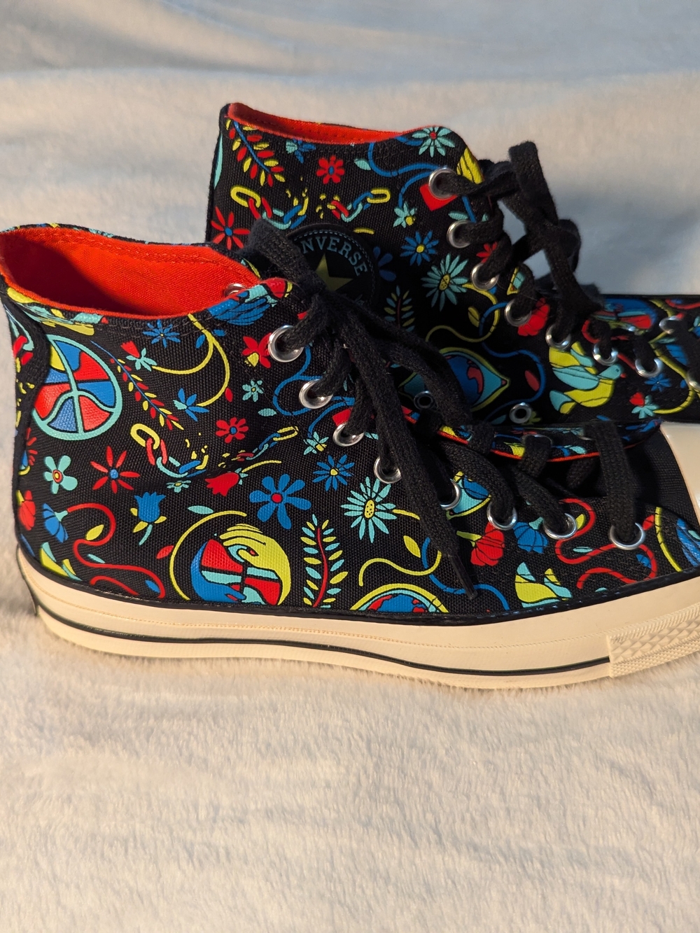 Converse High-Top Sneakers Chuck Nwot Limited Edition